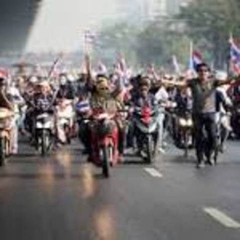 Thai PM Dissolves Parliament, Calls Elections