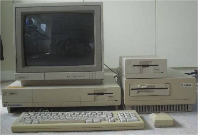 команда МБОУ Велетьминской ООШ "ПРОМЕТЕЙ". 24 января 1984 года выпущен первый персональный компьютер.