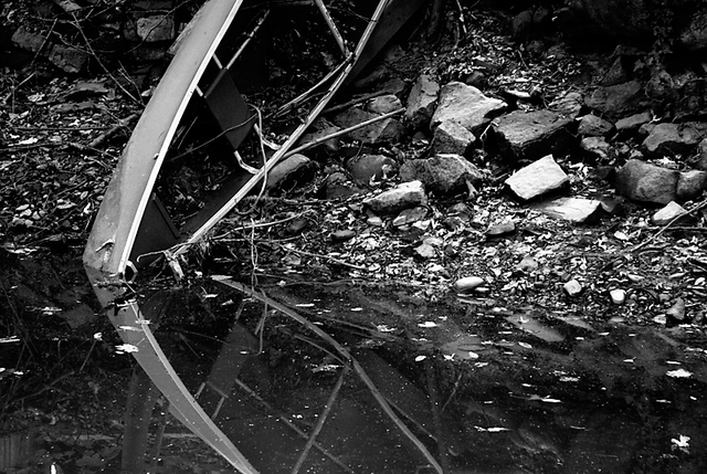 Chris abandons canoe.