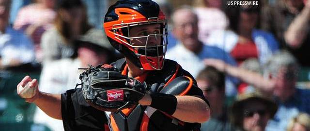 certains joueurs de baseball portent des masques de gardien de but