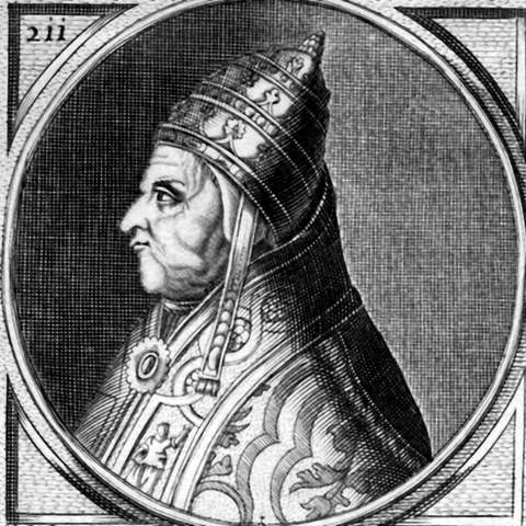 Piccolomini became Bishop of Trieste.