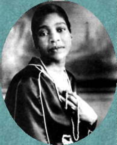 bessie smith records her first jazz album
