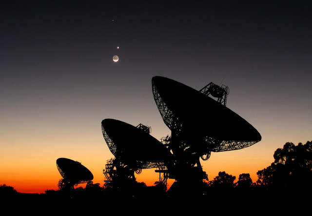 Astronomers achieve great accuracy while using radio telescopes