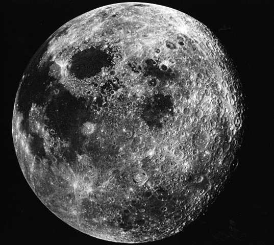 Close up pictures of the moon