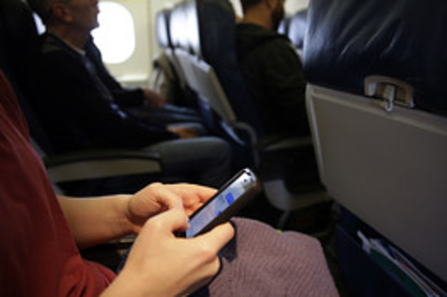 Phones Likely to Stay Silent on Planes Amid Backlash