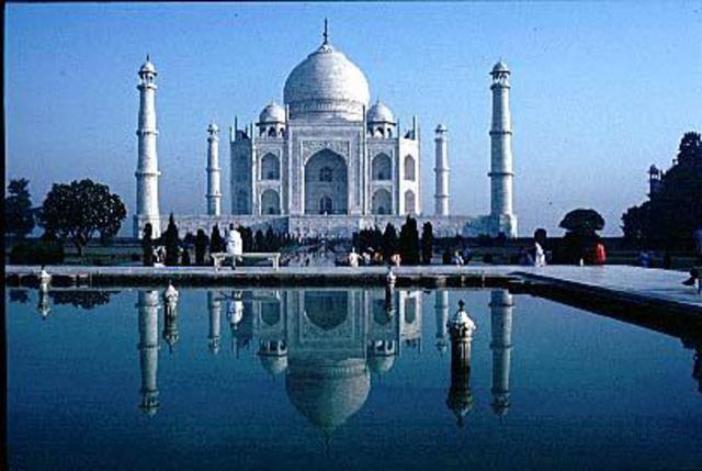Taj Mahal built