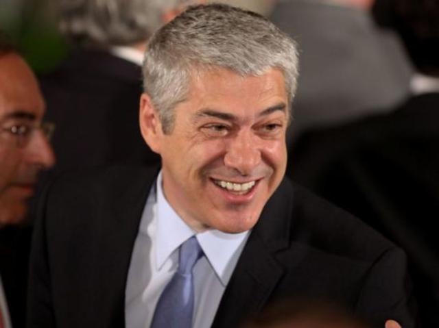 José Sócrates toma posse do cargo de Primeiro-Ministro