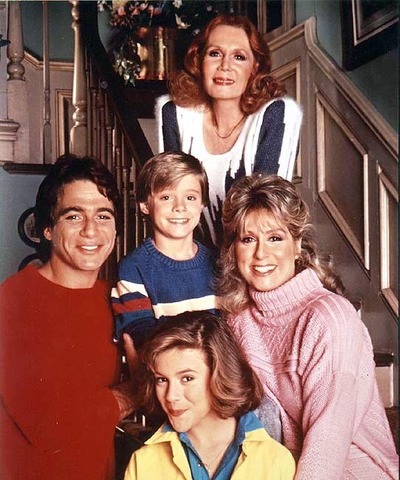 Who's The Boss premieres