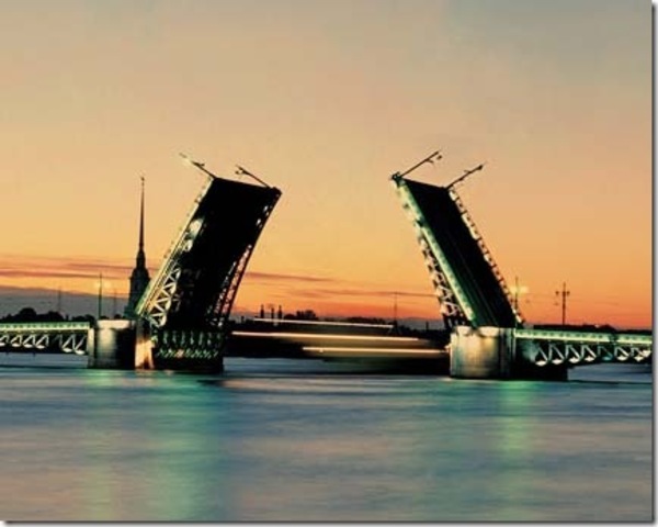 По численности населения, 2 733 300 человек, Ленинград выходит на седьмое место в мире.