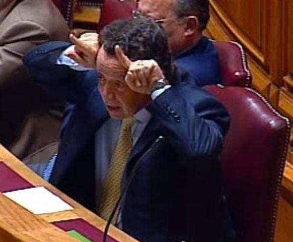 José Sócrates demite Manuel Pinho