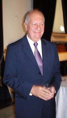 Ricardo Lagos Escobar becomes president