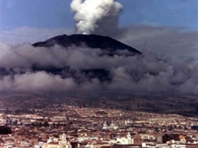 Eruption volcano in Nevado Del Ruiz, Colombia