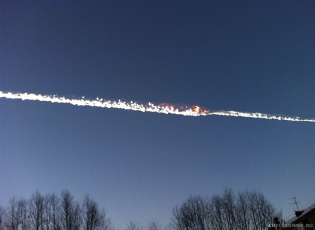 Meteor explodes over Chelyabinsk