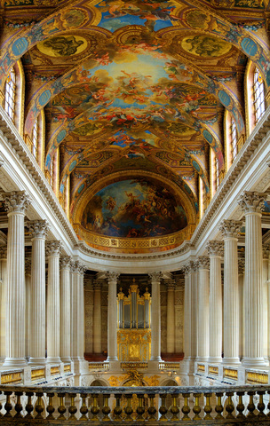 Louis XVI builds the Palace of Versailles