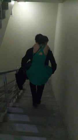 Nam ngoan tren lung lan dau tien