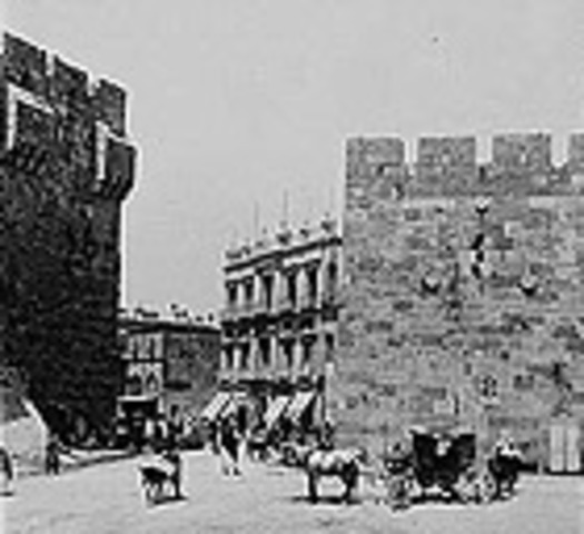 פריצת כניסה לעגלות ליד שער יפו