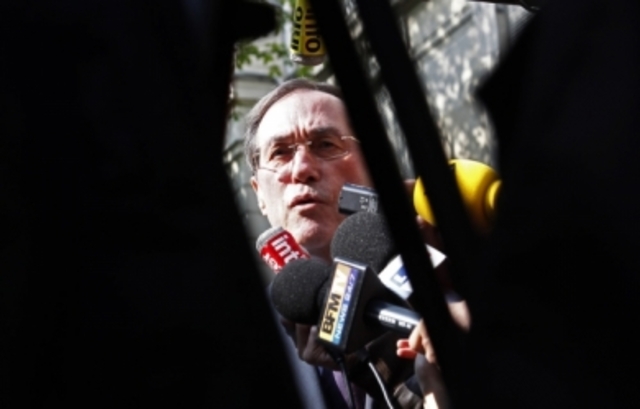 Valls lance une enquête sur les primes reçues par Guant