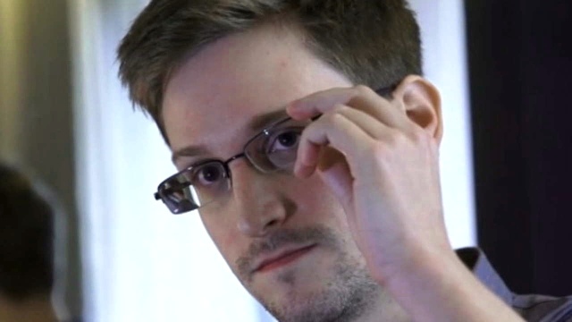 Snowden llega a Rusia