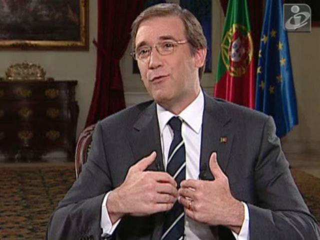 Pedro Passos Coelho derrota José Sócrates e toma posse do cargo de Primeiro-Ministro
