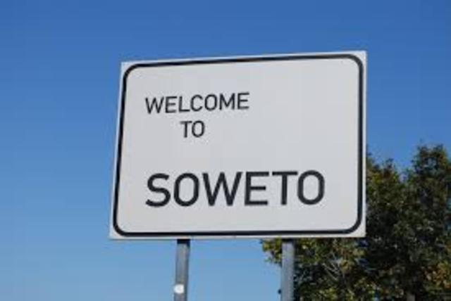 More than 600 students are killed in the Soweto Massacre.