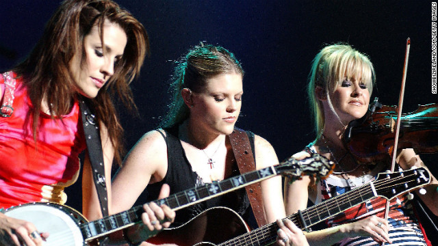 Dixie Chicks speak out against Iraq War