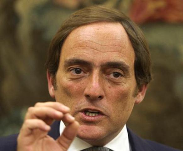 Paulo Portas ocupa o cargo de Ministro dos Negócios Estrangeiros