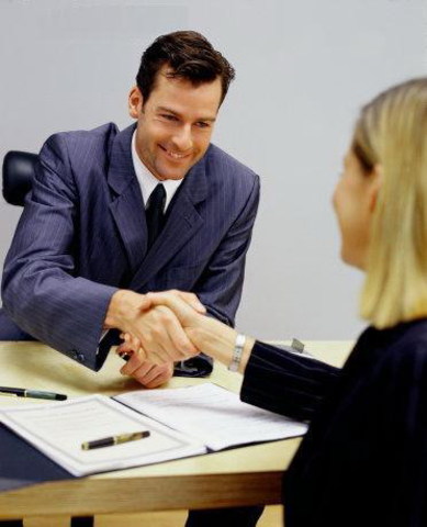 устроиться работать в службу корпоративных коммуникаций ВСЖД