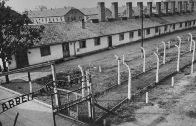 Vladek arranges for Anja to move to the new barracks
