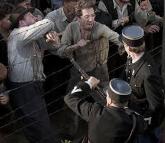 Nazis begin rounding up Jews for labor camps