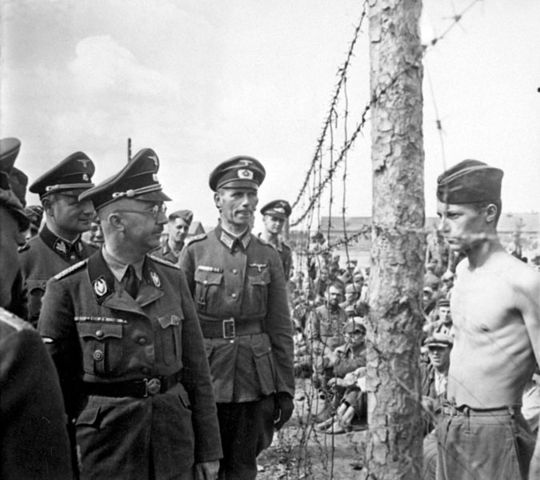 Vladek is capture by Germans and becomes a war prisoner