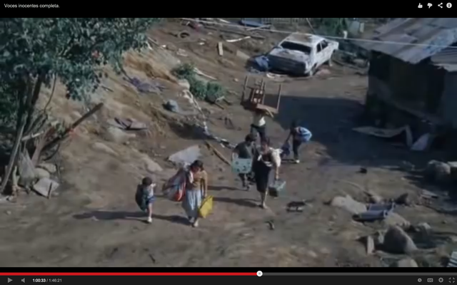 La familia va a otro lado de rió