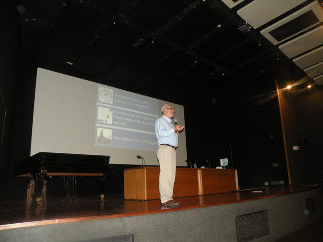 Conferencia en IV Seminario Internacional Pol Culturales, Rio de Janeiro