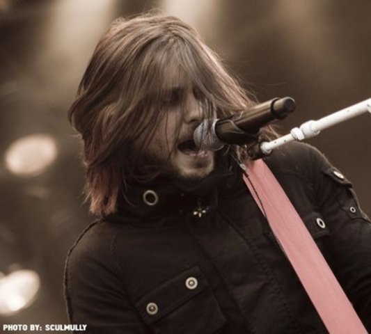 Дебютный альбом 30 Seconds to Mars