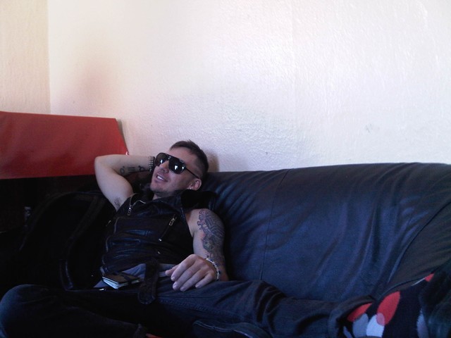 Второй альбом A Beautiful Lie