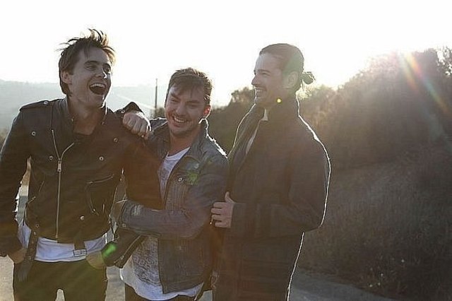 Четвертый студийный альбом Love Lust Faith + Dreams