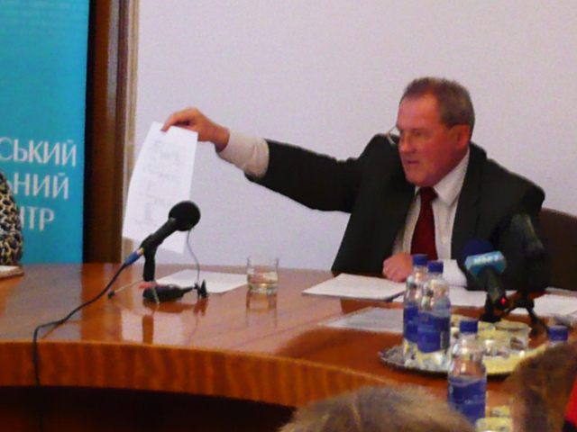 Горсовет подписывает договор аренды