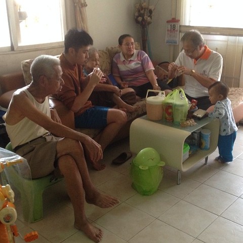 มาเยี่ยมอากง อาม่าส่งท้ายปีเก่า