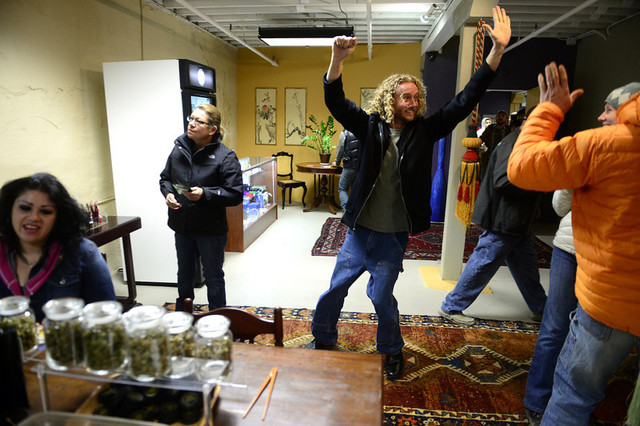 World's first legal recreational marijuana sales begin in Colorado