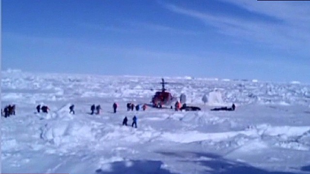 All 52 passengers rescued from ship trapped in Antarctic ice