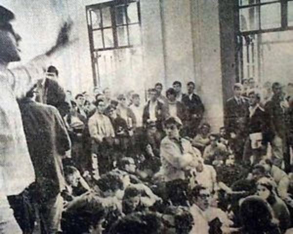 Students of Vienna Demonstrate