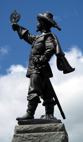 Samuel De Champlain dies.