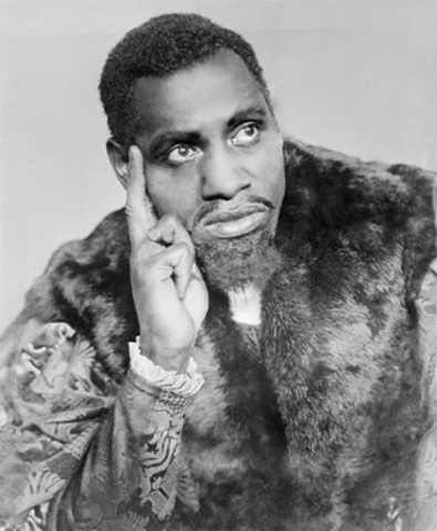 Paul Robeson performed in Shakespeare's "Othello"