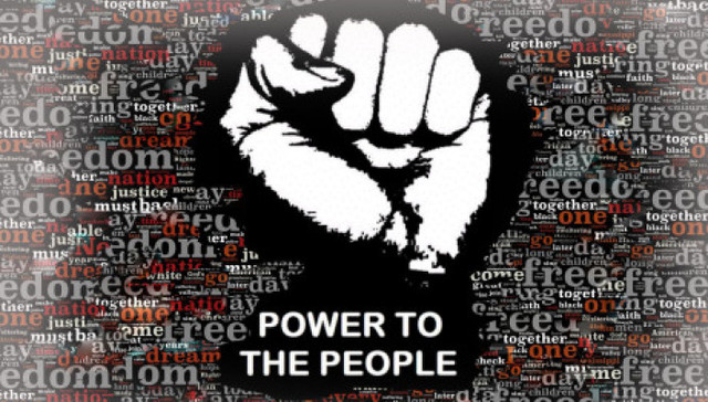 政府終於搞到民怨四起，到處都有人民抗議