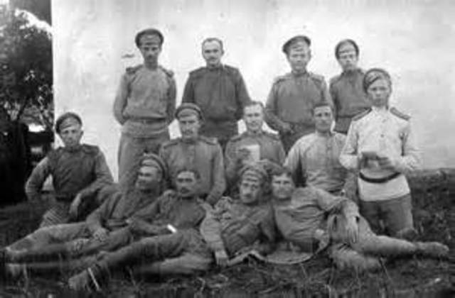 Russia pulls out of WWI