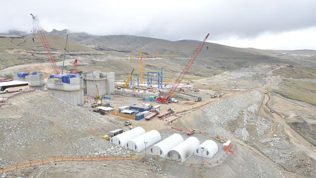 Glencore pone en venta Las Bambas