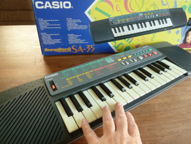 Casio Electronic Keyboard