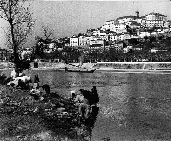 Nasceu, em Coimbra, o poeta António Franco