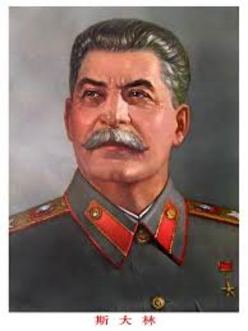 Stalin comes to power