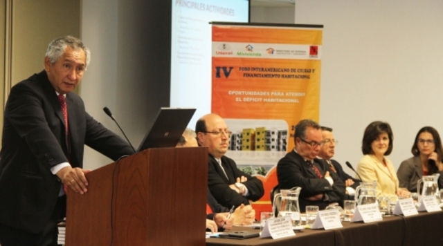 El Gobierno promoverá 25 mil créditos para vivienda social en el 2014