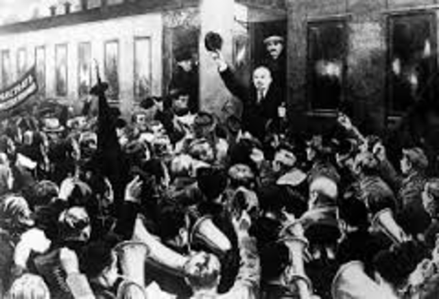 Lenin returns from exile in Germany